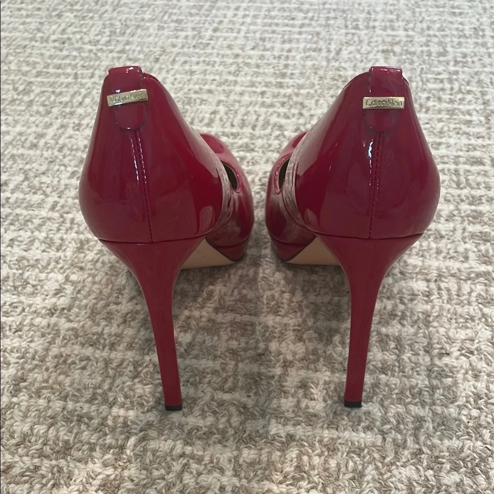 Calvin Klein Women's Cherry Patent 4.5”Heels Sz 9.5